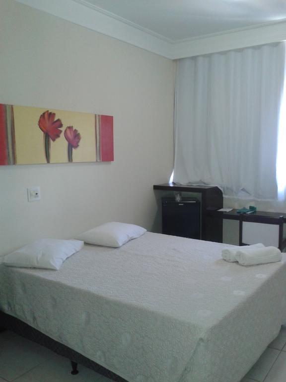 Hotel Monte Rey Montes Claros Eksteriør bilde