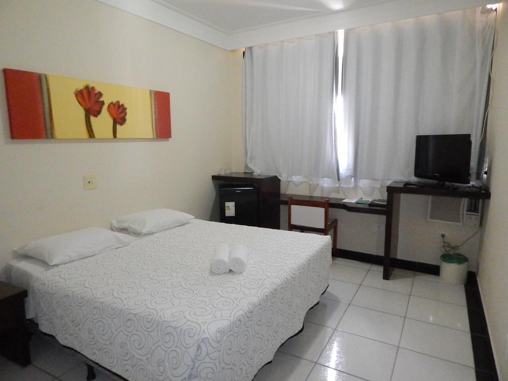 Hotel Monte Rey Montes Claros Eksteriør bilde