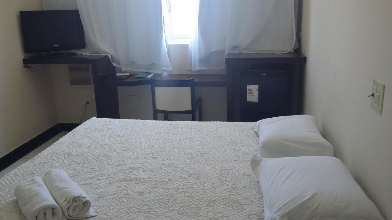 Hotel Monte Rey Montes Claros Eksteriør bilde