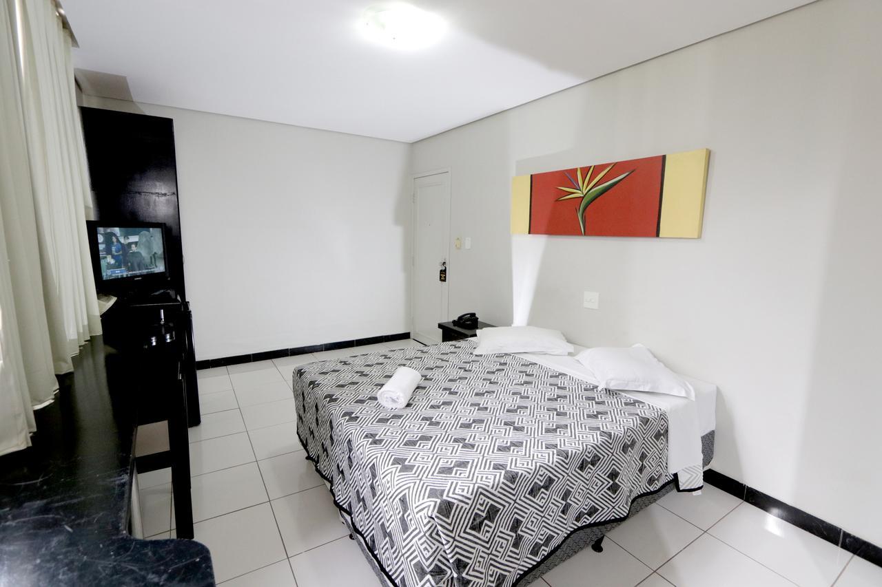 Hotel Monte Rey Montes Claros Eksteriør bilde