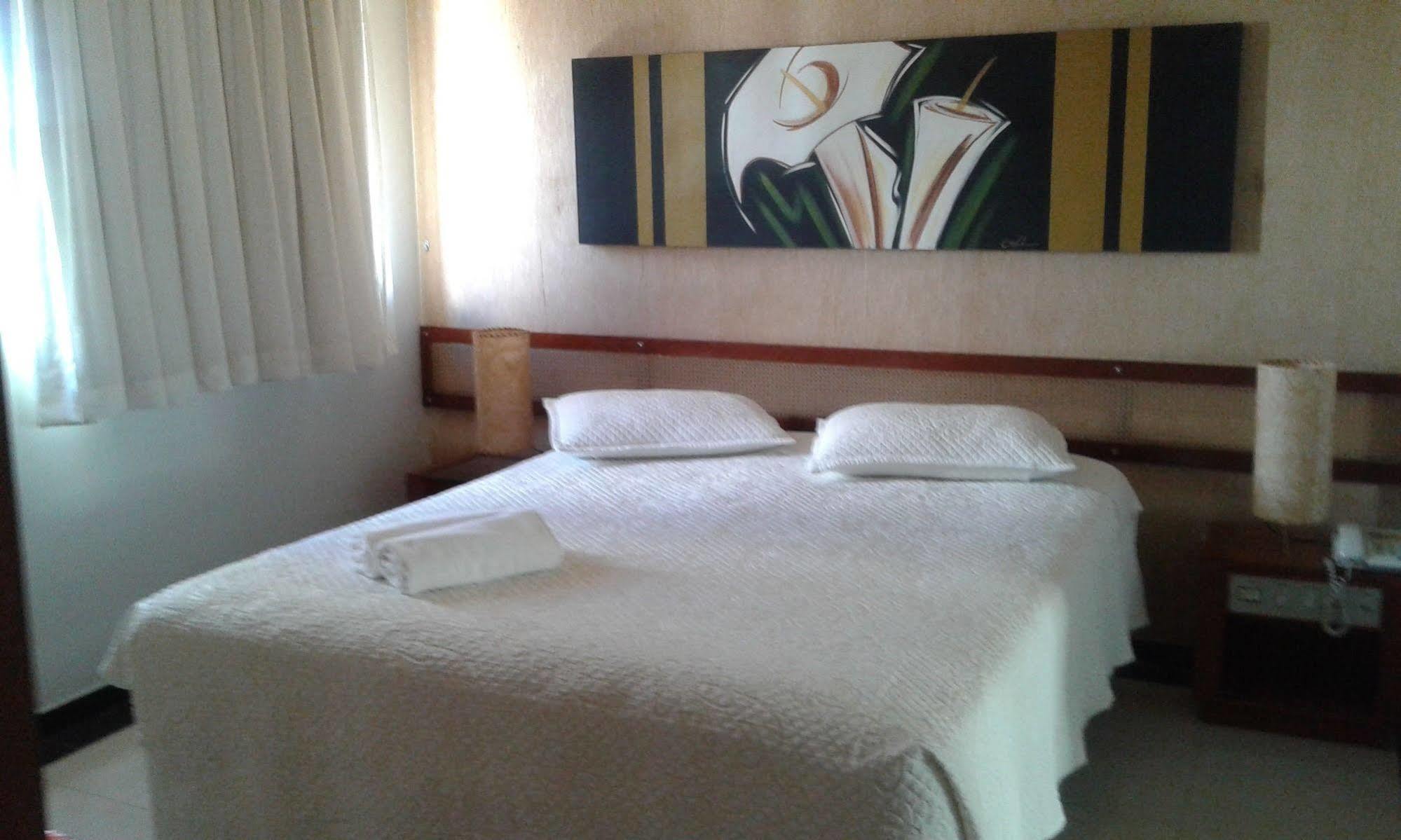 Hotel Monte Rey Montes Claros Eksteriør bilde